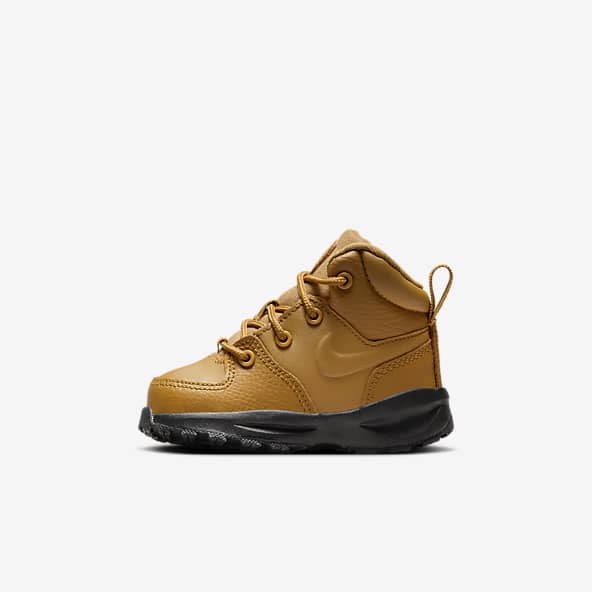 Nike manoa black friday new arrivals